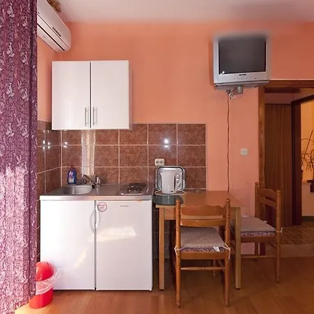 Apartmán In With Sea View, Balcony, Air Conditioning, Wifi 3674-3 Tučepi