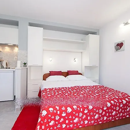 In With Sea View, Balcony, Air Conditioning, Wifi 3674-3 * Tučepi